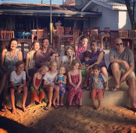A fabulous afternoon in Negombo with two of our favourite travelling families:)