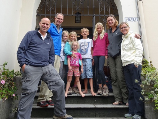 Our first travelling friends, the wonderulf Hollett's who we met in Quito - they squeezed in a similar adventure to one family gap year - hopefully we'll catch up again somewhere! 